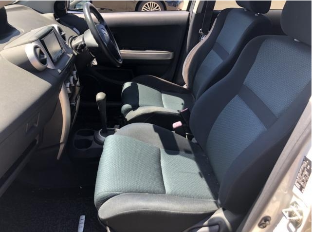 2005 Toyota IST